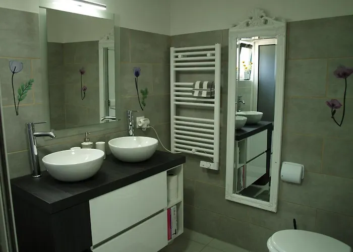 Bed & Breakfast Maderedocevida 3*