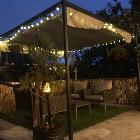 Maderedocevida Bed & Breakfast 3*