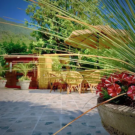 Maderedocevida Bed & Breakfast