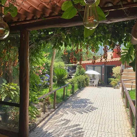 Maderedocevida Bed & Breakfast 3*