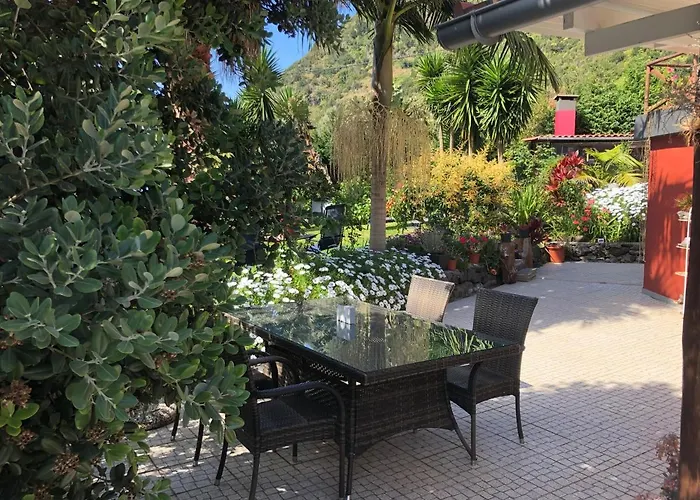 Maderedocevida Bed & Breakfast Boaventura